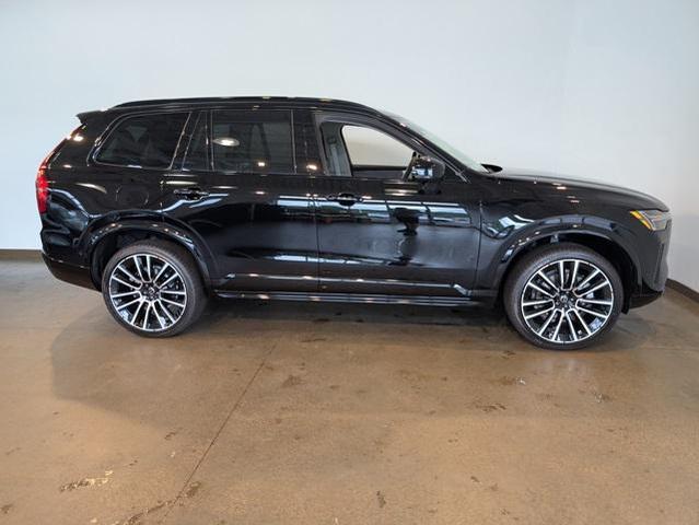 Photo of 2026 Onyx Black Metallic Volvo XC90