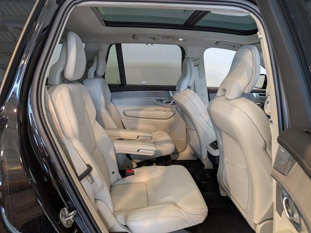 Photo of 2026 Onyx Black Metallic Volvo XC90
