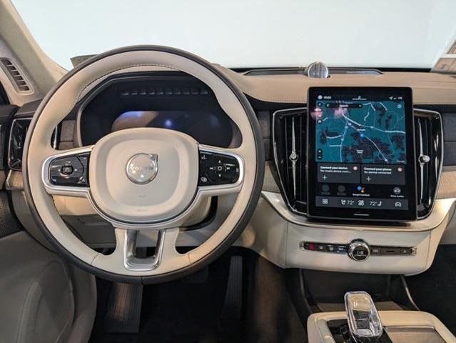 Photo of 2026 Onyx Black Metallic Volvo XC90