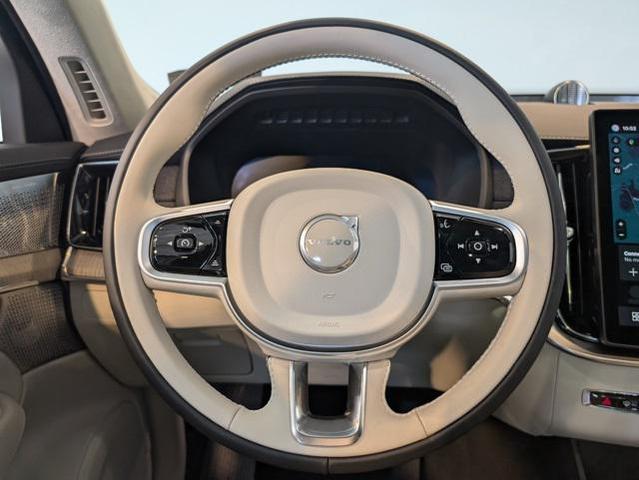 Photo of 2026 Onyx Black Metallic Volvo XC90