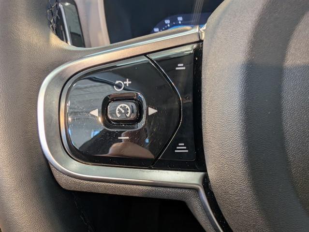 Photo of 2025 Gray Volvo XC60