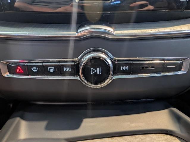 Photo of 2025 Gray Volvo XC60