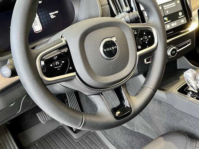 Photo of 2025 Mulberry Red Metallic Volvo XC90 Plug-In Hybrid