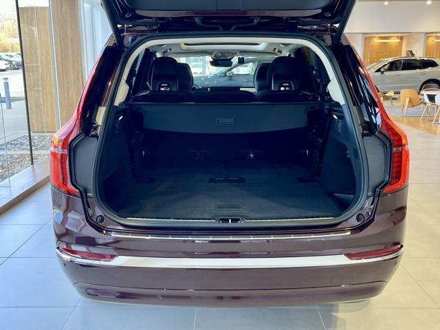 Photo of 2025 Mulberry Red Metallic Volvo XC90 Plug-In Hybrid