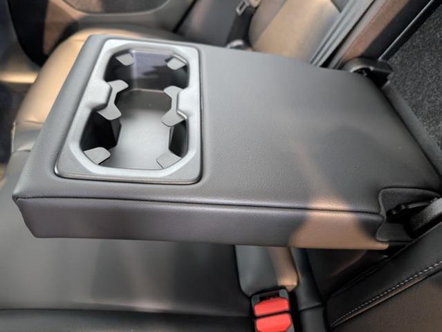 Photo of 2025 Blue Volvo XC40