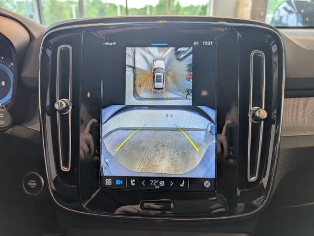 Photo of 2025 Blue Volvo XC40