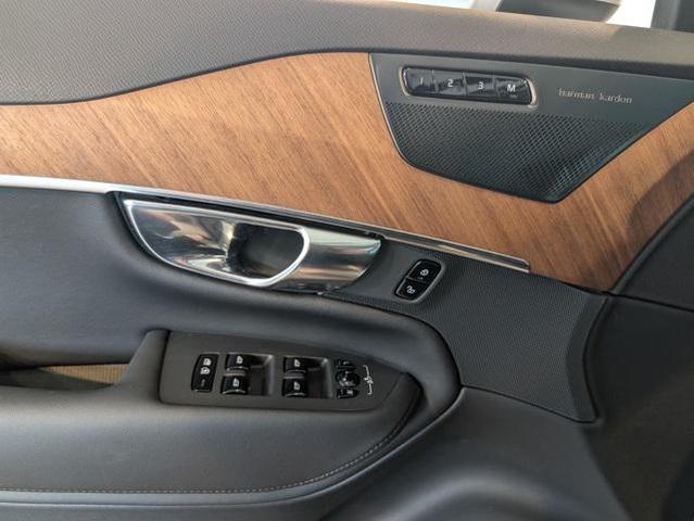 Photo of 2025 Gray Volvo XC90