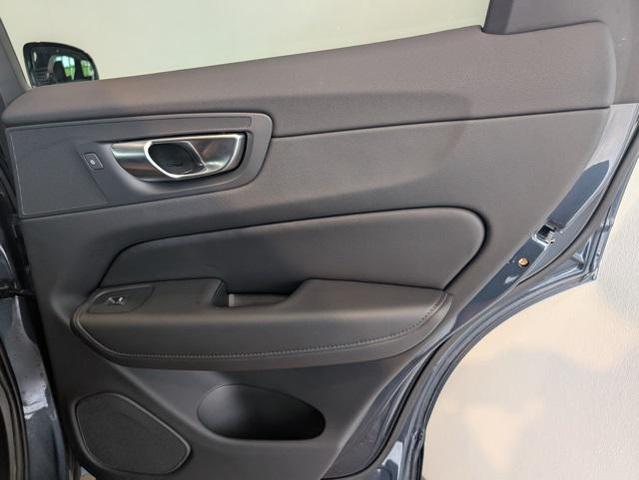 Photo of 2025 Denim Blue Metallic Volvo XC60
