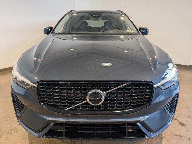 Photo of 2025 Denim Blue Metallic Volvo XC60