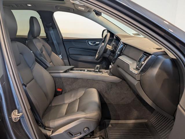 Photo of 2025 Denim Blue Metallic Volvo XC60