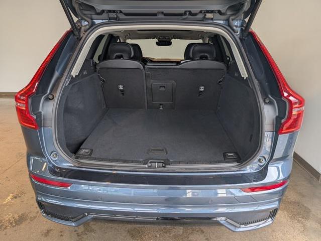 Photo of 2025 Denim Blue Metallic Volvo XC60