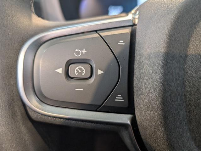 Photo of 2025 Denim Blue Metallic Volvo XC60