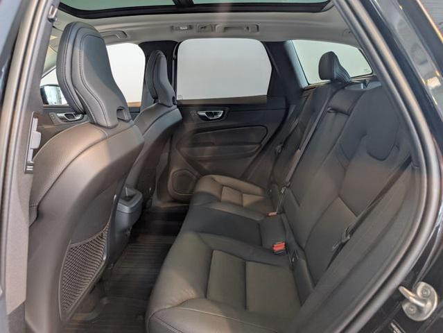 Photo of 2025 Onyx Black Metallic Volvo XC60