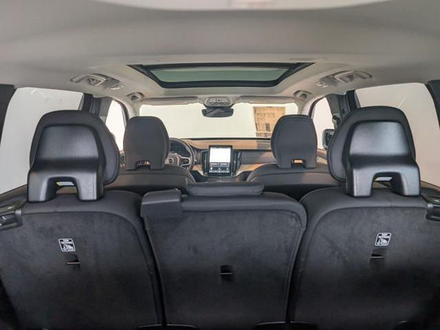 Photo of 2025 Onyx Black Metallic Volvo XC90