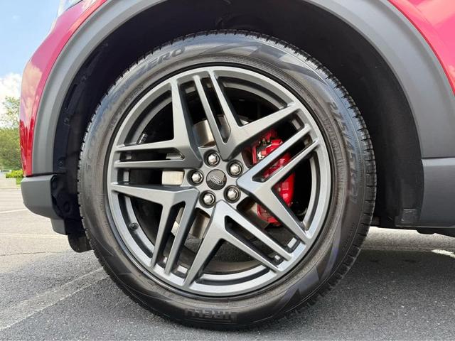 Photo of 2025 Rapid Red Metallic Tinted Clearcoat Ford Explorer