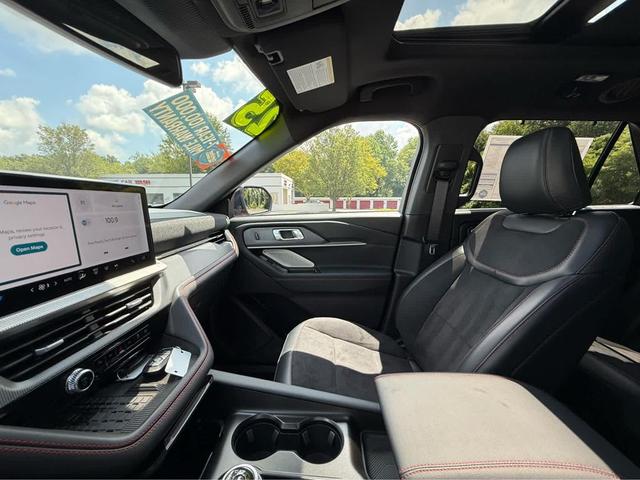 Photo of 2025 Rapid Red Metallic Tinted Clearcoat Ford Explorer