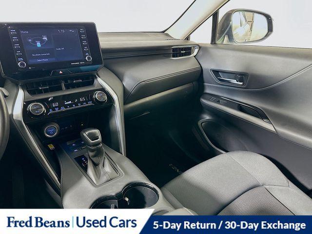 Photo of 2021 Black Toyota Venza