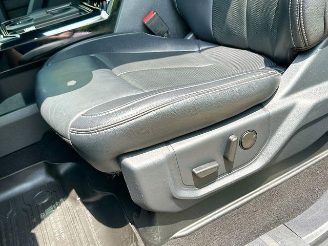 Photo of 2022 Agate Black Metallic Ford F-250