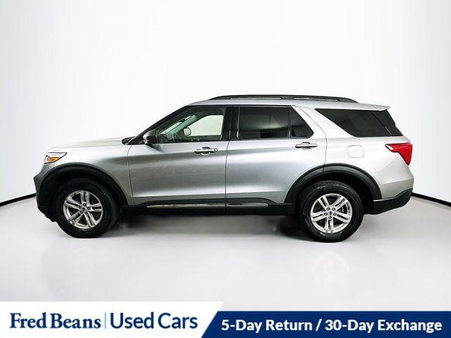 Photo of 2023 Iconic Silver Metallic Ford Explorer