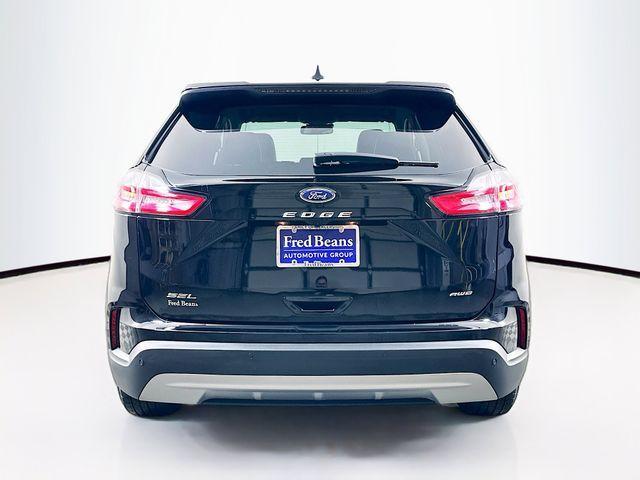 Photo of 2023 Agate Black Metallic Ford Edge