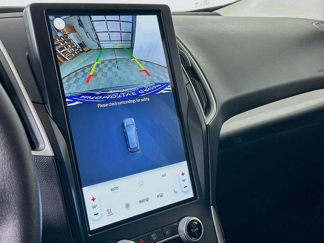 Photo of 2023 Agate Black Metallic Ford Edge