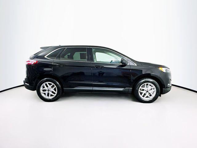 Photo of 2023 Agate Black Metallic Ford Edge