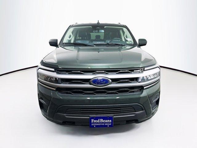 Photo of 2022 Forged Green Metallic Ford Expedition Max