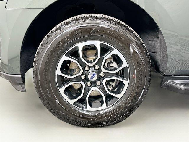 Photo of 2022 Forged Green Metallic Ford Expedition Max
