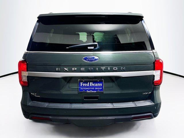 Photo of 2022 Forged Green Metallic Ford Expedition Max