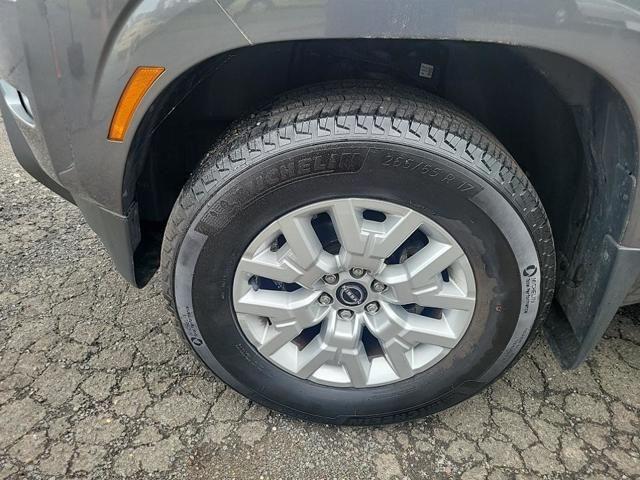 Photo of 2022 Gun Metallic Nissan Frontier