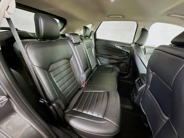 Photo of 2024 Carbonized Gray Metallic Ford Edge