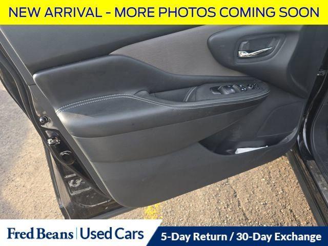 Photo of 2024 Black Nissan Murano