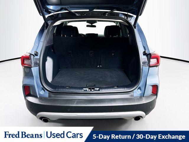 Photo of 2023 Vapor Blue Metallic Ford Escape