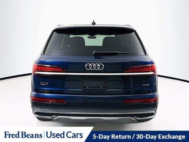 Photo of 2024 Waitomo Blue Metallic Audi Q7