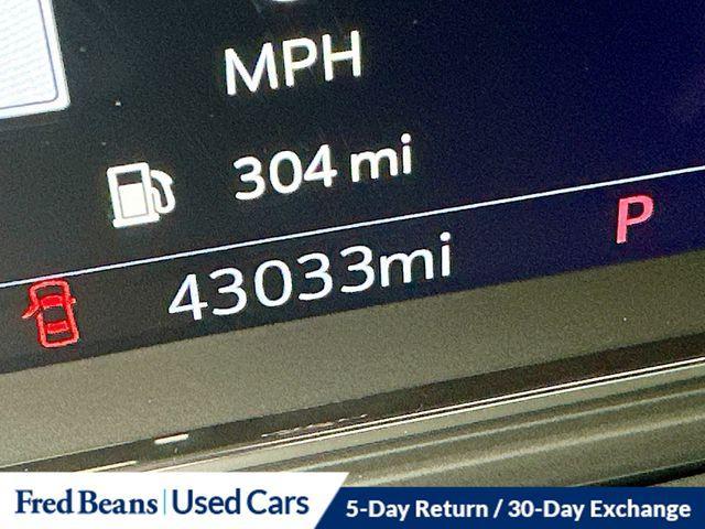 Photo of 2023 Summit White GMC Sierra 2500