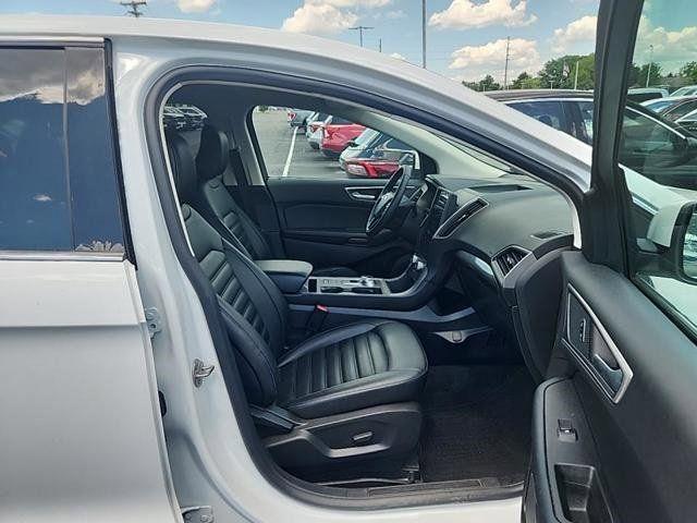 Photo of 2024 Oxford White Ford Edge