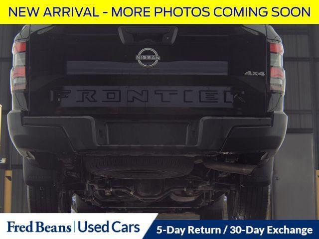 Photo of 2024 Super Black Nissan Frontier