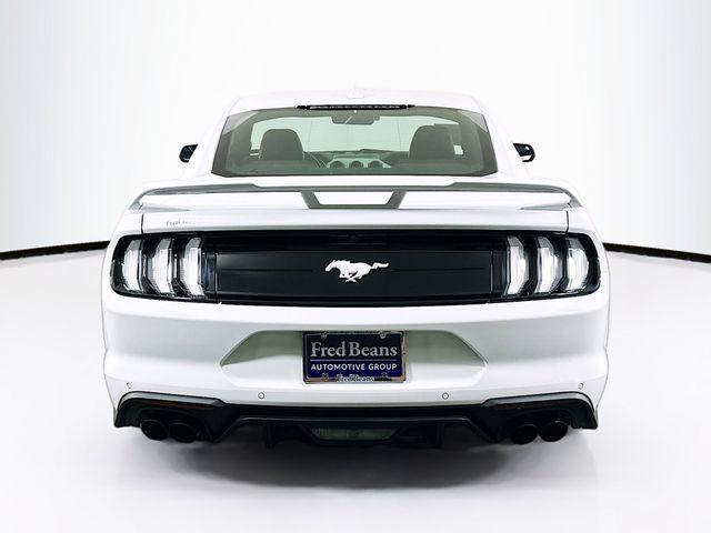 Photo of 2022 Oxford White Ford Mustang