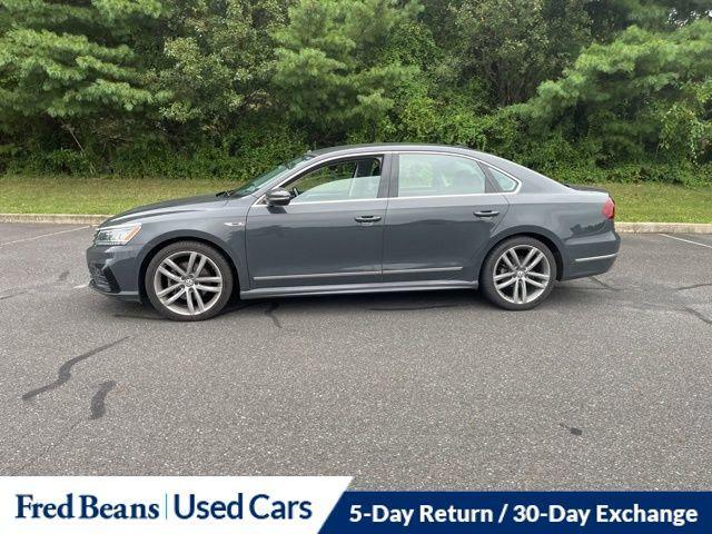 Photo of 2017 Urano Gray Volkswagen Passat