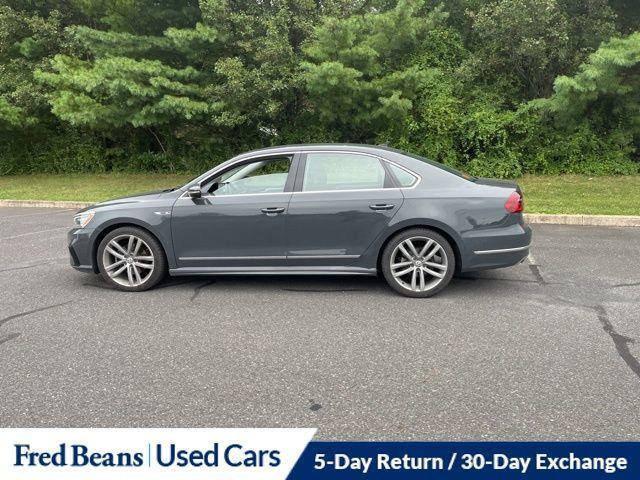 Photo of 2017 Urano Gray Volkswagen Passat