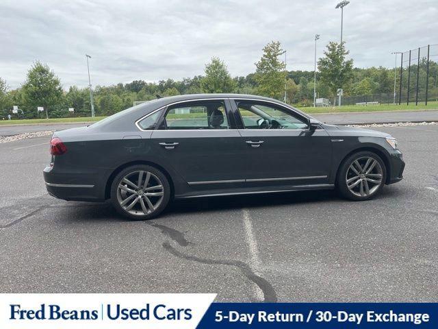 Photo of 2017 Urano Gray Volkswagen Passat