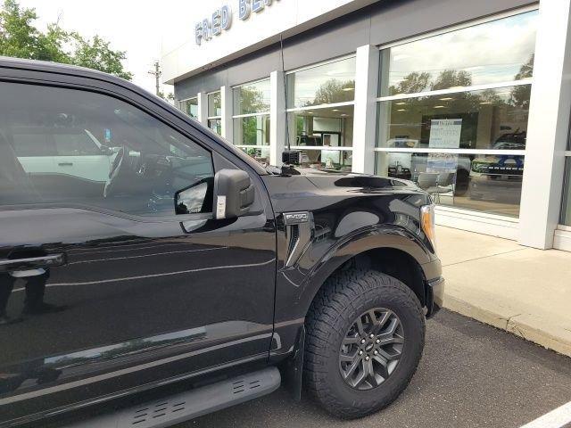Photo of 2022 Agate Black Metallic Ford F-150