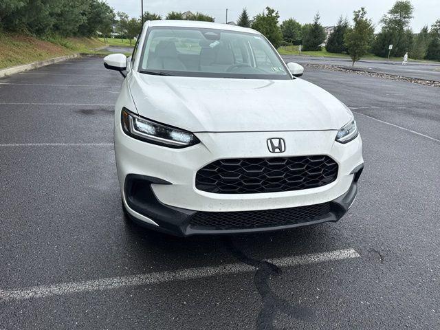 Photo of 2023 Platinum White Pearl Honda HR-V