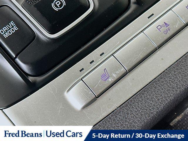 Photo of 2023 Deep Chroma Blue Kia Carnival