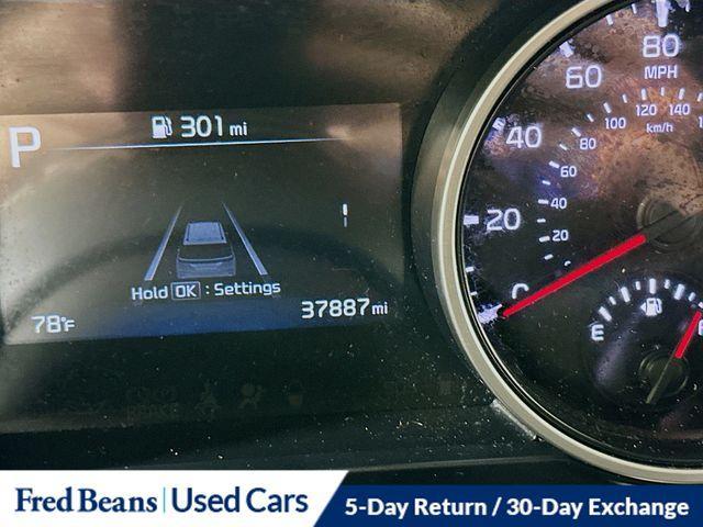Photo of 2023 Deep Chroma Blue Kia Carnival