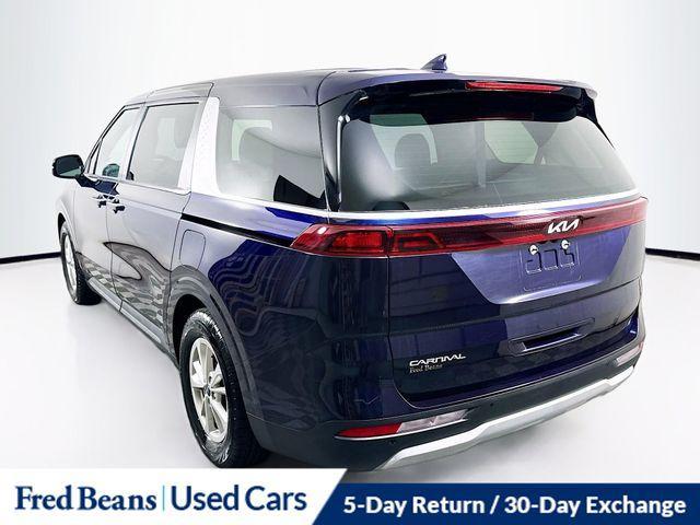 Photo of 2023 Deep Chroma Blue Kia Carnival