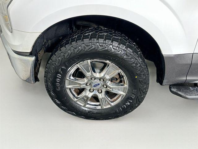 Photo of 2016 Oxford White Ford F-150