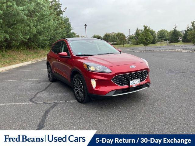 Photo of 2022 Rapid Red Metallic Tinted Clearcoat Ford Escape PHEV