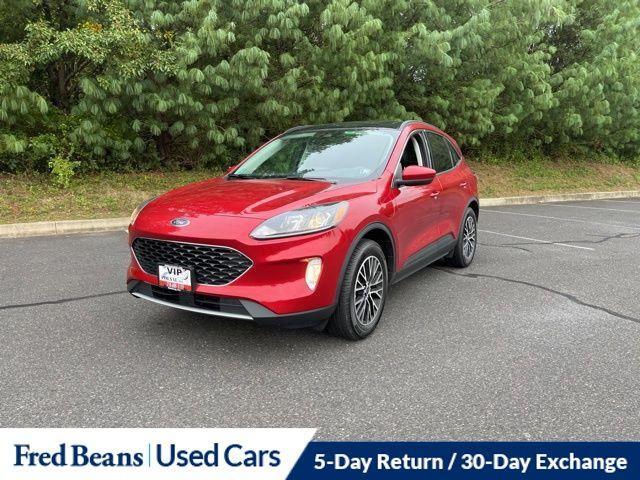 Photo of 2022 Rapid Red Metallic Tinted Clearcoat Ford Escape PHEV