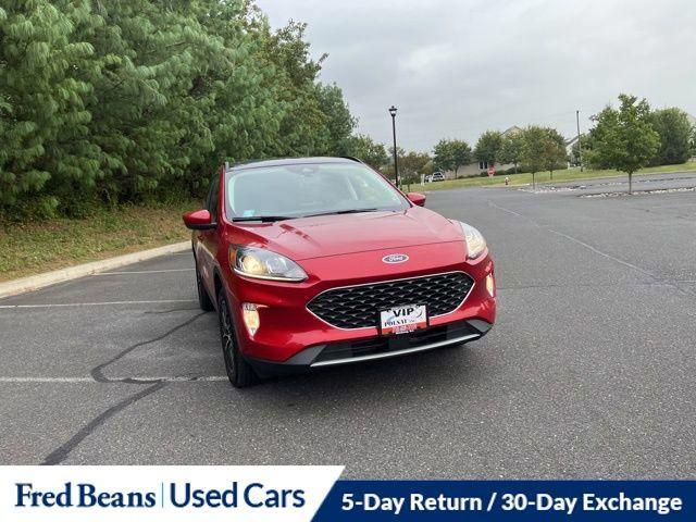 Photo of 2022 Rapid Red Metallic Tinted Clearcoat Ford Escape PHEV